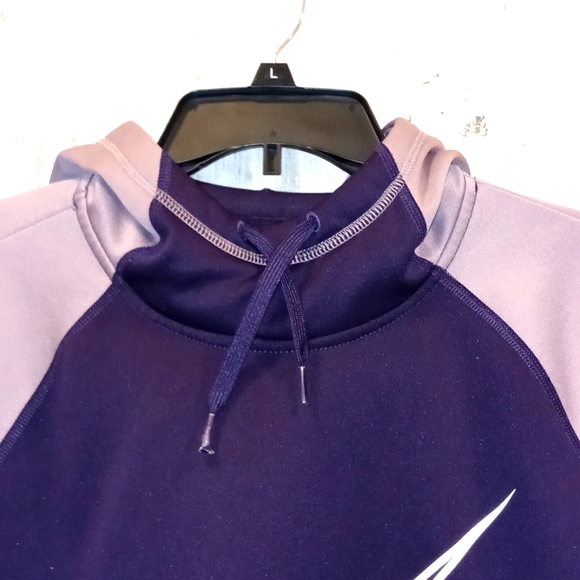 1228 Nike Dri-Fit Hoodie - Picture 4 of 6